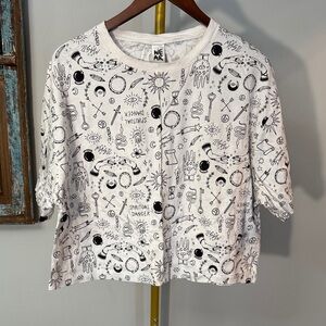 Zumba Fitness White Short Sleeve Graphic Pocket Tee with Black Doodles